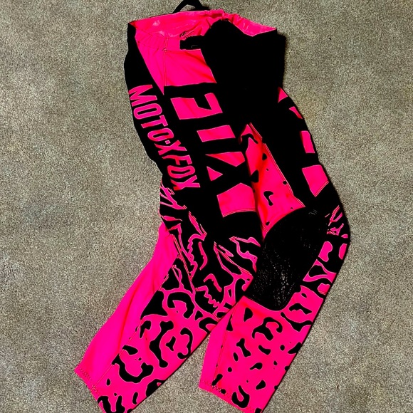 Fox Riding Pants 180 - Black/Pink Size 1-2 NWOT WITH HIP Cushions - Picture 1 of 5